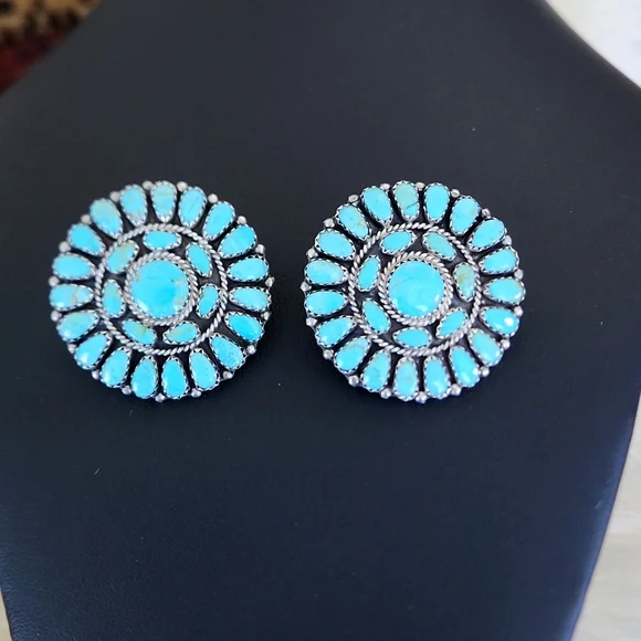 Stunning Vintage Native American Navajo Turquoise Flower Cluster Earrings 🩵🎁